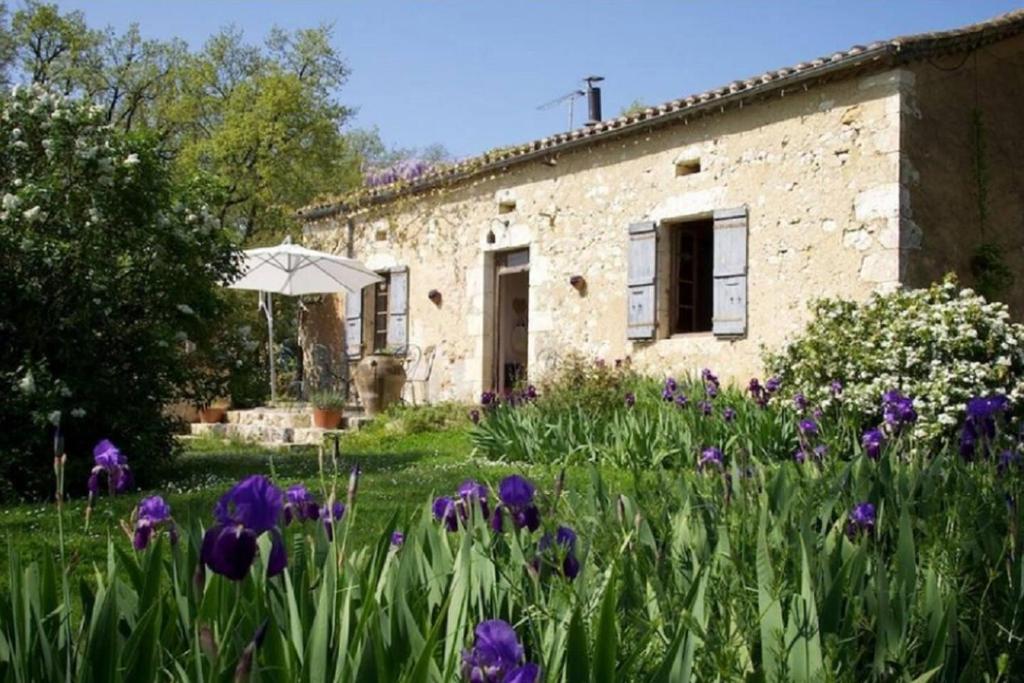 Stunning 21-Bed Cottage in La Sauvetat 2 houses