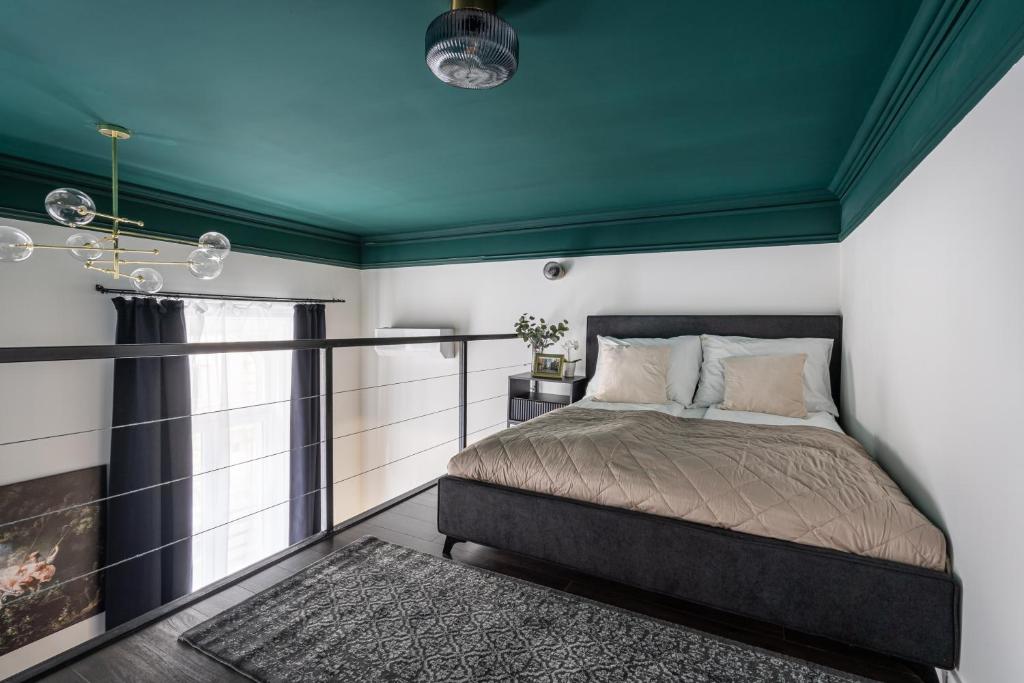 E41 - Trendy Boutique Apartments - Prime Spot by BQA - Tap to explore photos