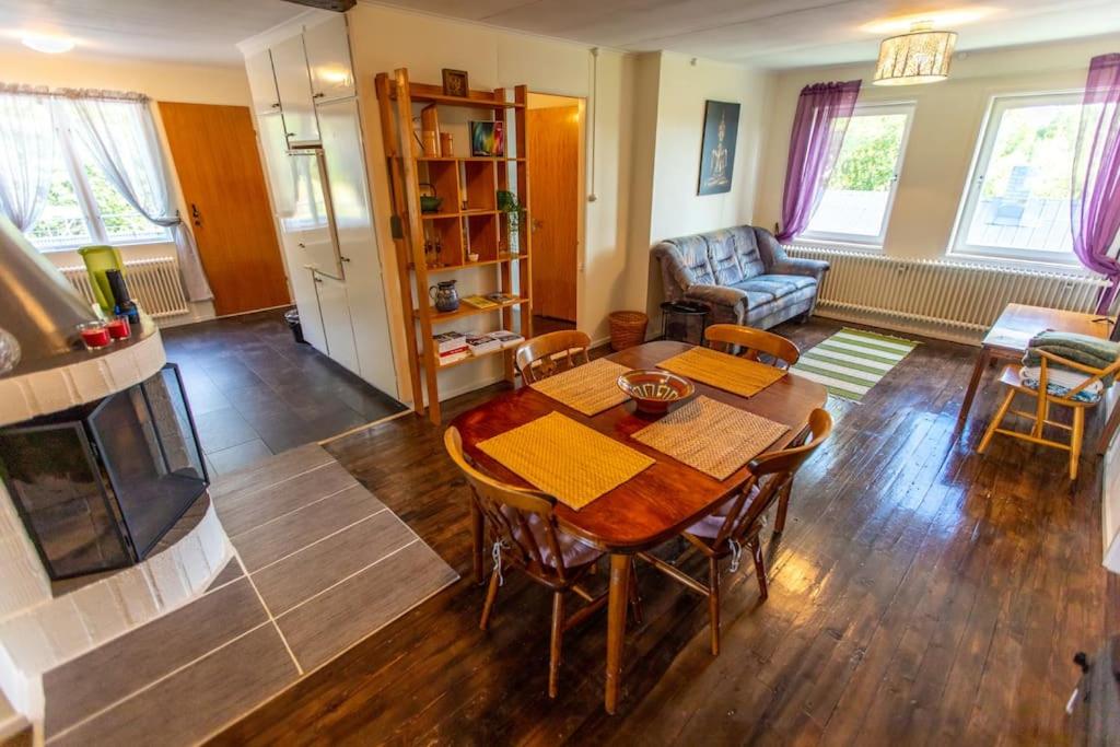 3-bedroom condo with indoor fireplace photo 3