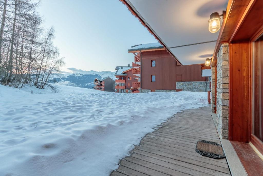 Beautiful wooden chalet in La Plagne photo 2