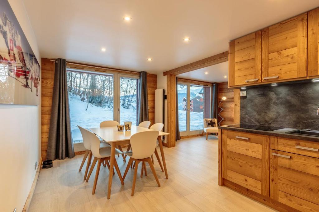 Beautiful wooden chalet in La Plagne photo 1