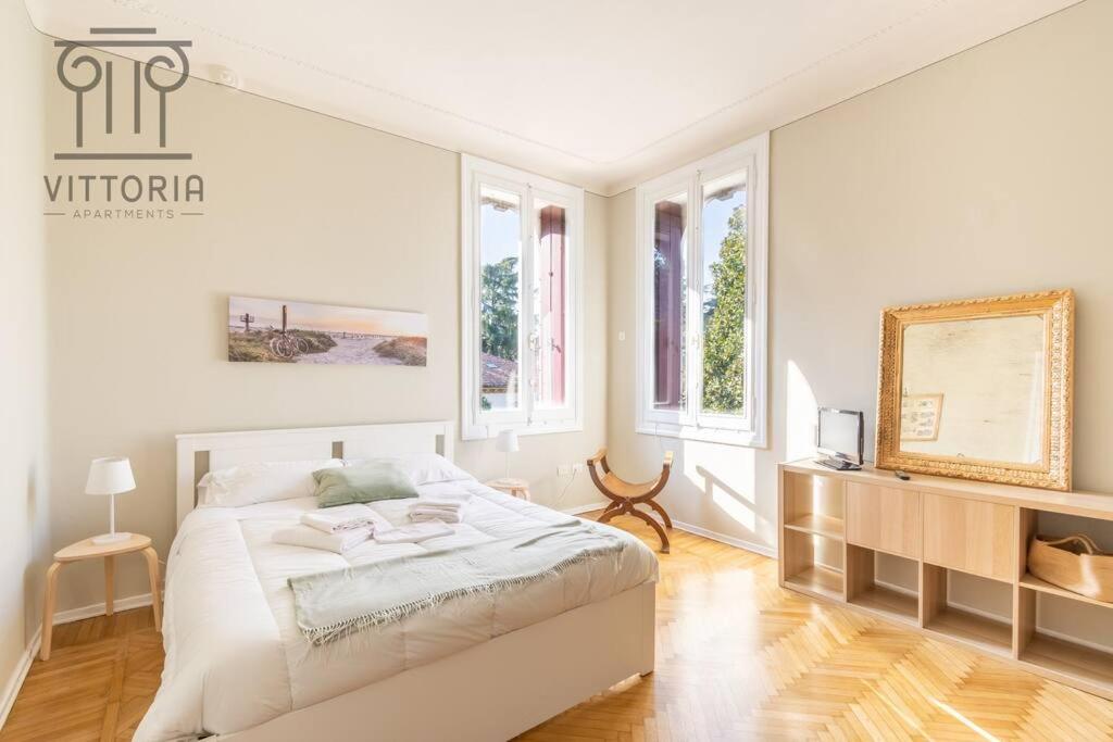 Vittoria Apartments: Viale Dante photo 2