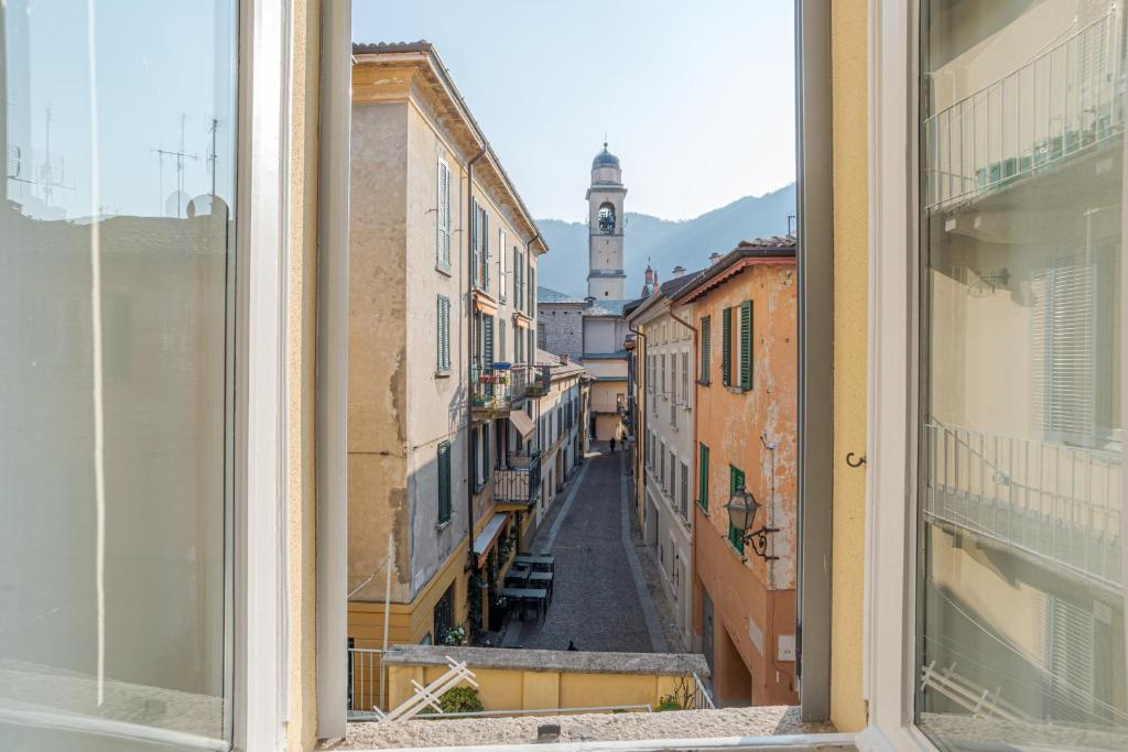 Apt in centro storico a due passi dal lago photo 2
