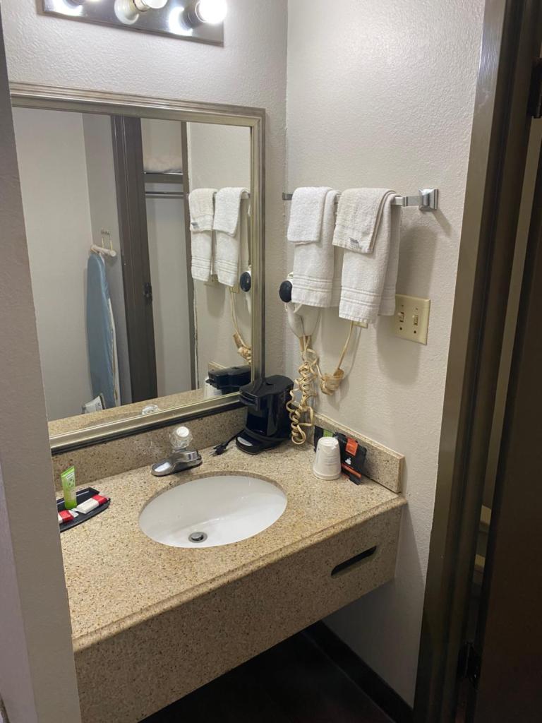 Days Inn by Wyndham Perryville photo 4