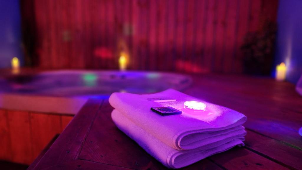 Petit studio très intime, avec spa intérieur au coeur de Shawinigan photo 4