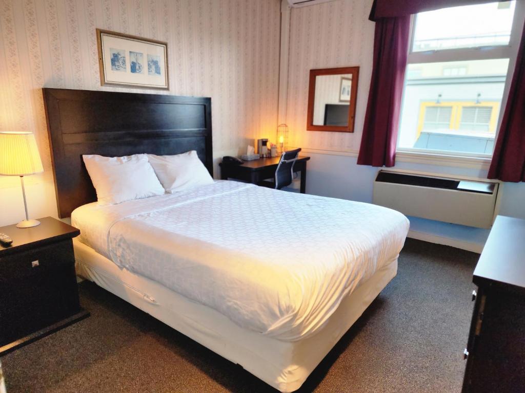 The Steveston Cafe & Hotel photo 2