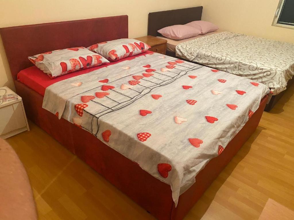 Sajlovo - sobe za zajedničkim kupatilom