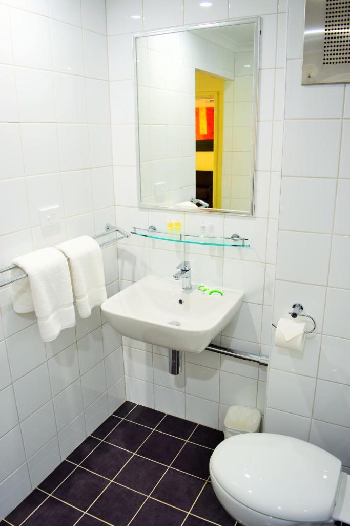 Coconut Grove Holiday Apartments photo 2