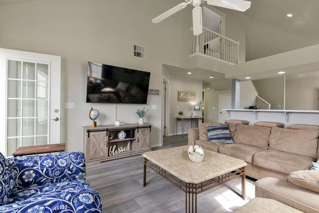 Beautiful Condos at Thousand Hills-Heart of Branson-Spacious and Affordable photo 4