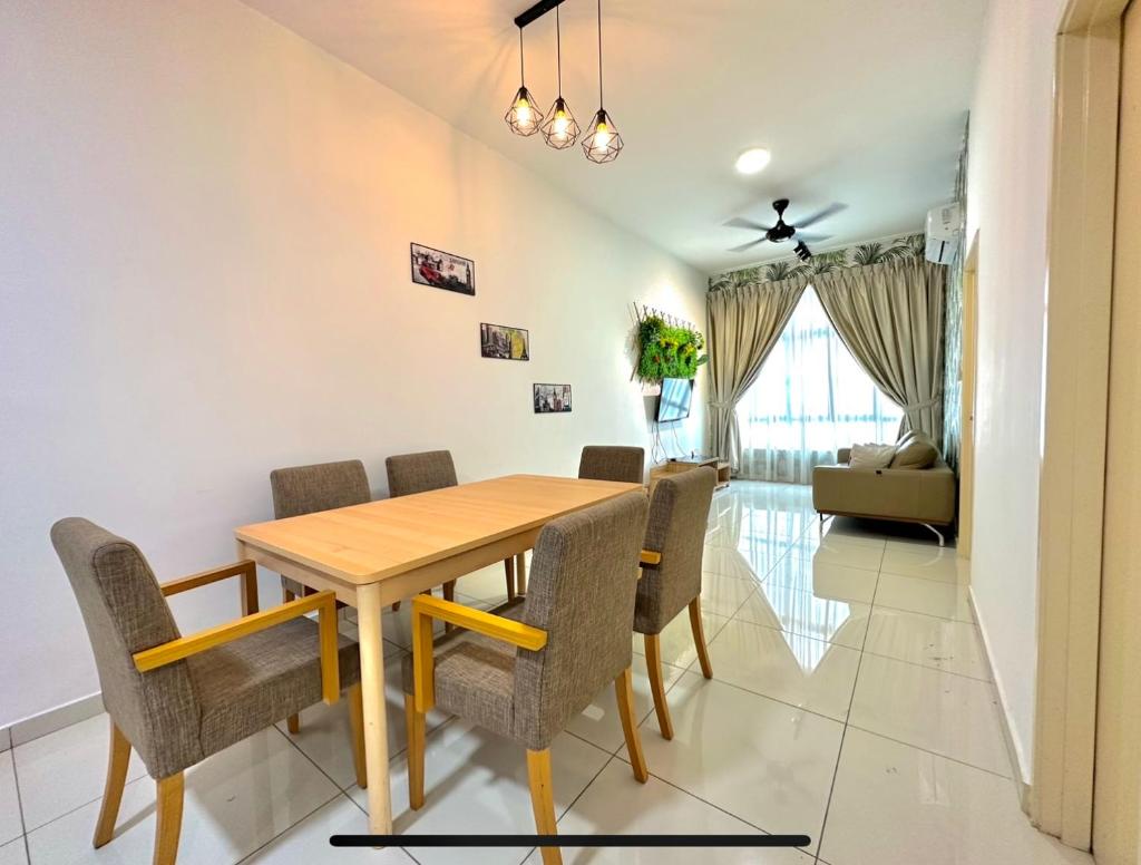 COZY D'Summit 2 Bedrooms @ 100mbps HIGH SPEED WIFI photo 4