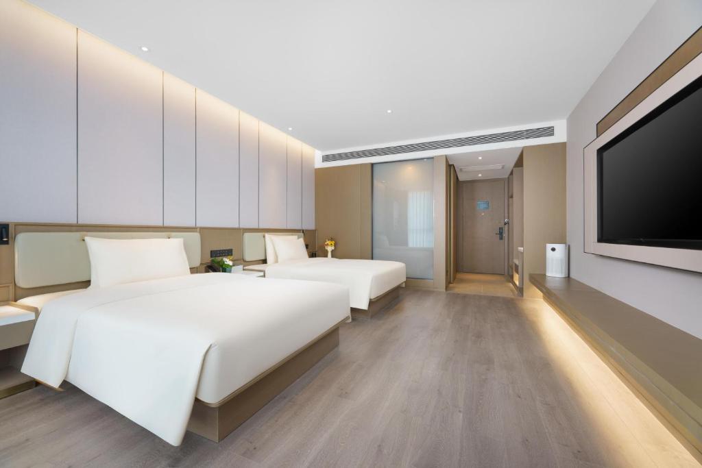 Atour Hotel Jinan West Railway Station photo 1