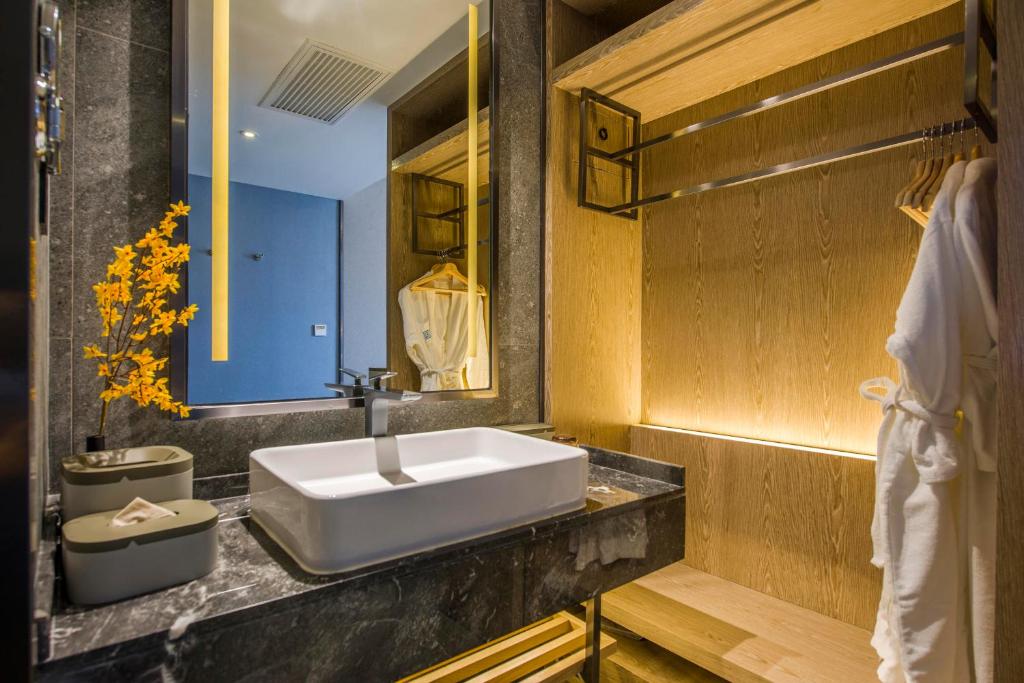 Atour X Hotel Guangzhou Zhujiang New Town Tianhe Park Station photo 4