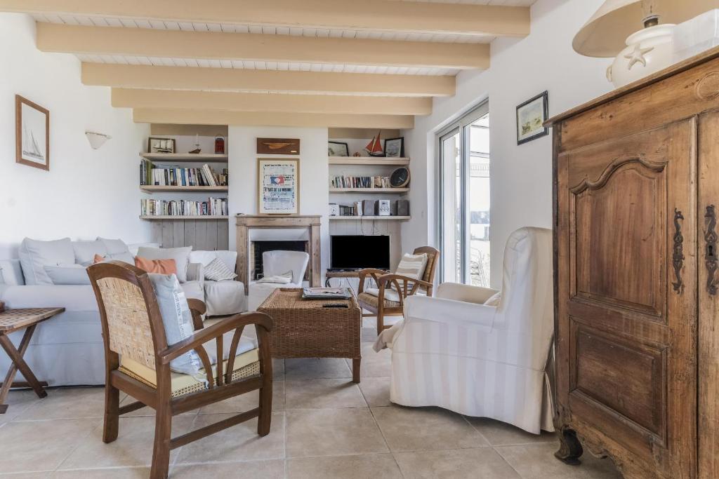 Jolie maison et sa veranda pour de belles vacances photo 3