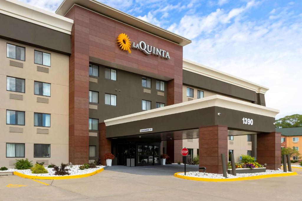La Quinta by Wyndham Des Moines West Clive photo 1