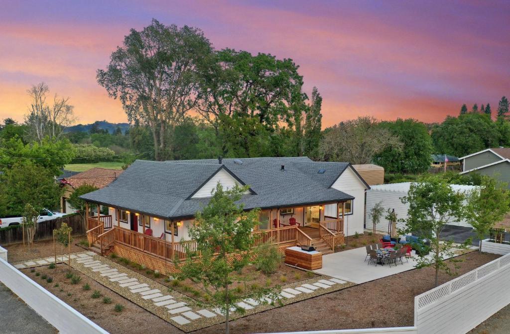 Vineyard Vue image