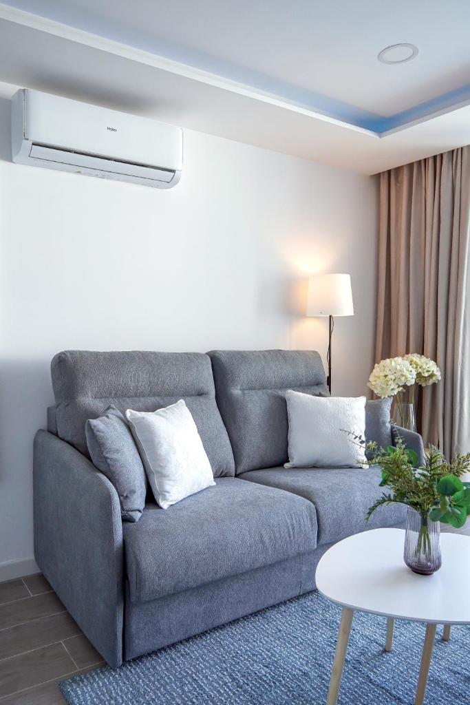 Amazing spacious 1 bedroom flat with Ocean view photo 4
