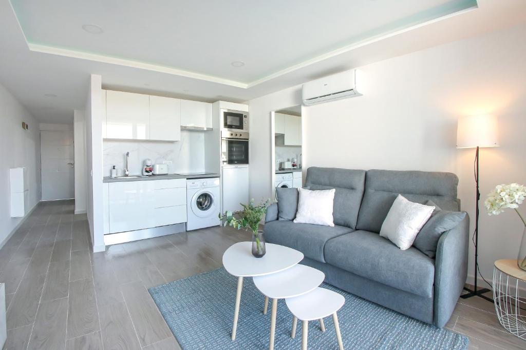 Amazing spacious 1 bedroom flat with Ocean view photo 1