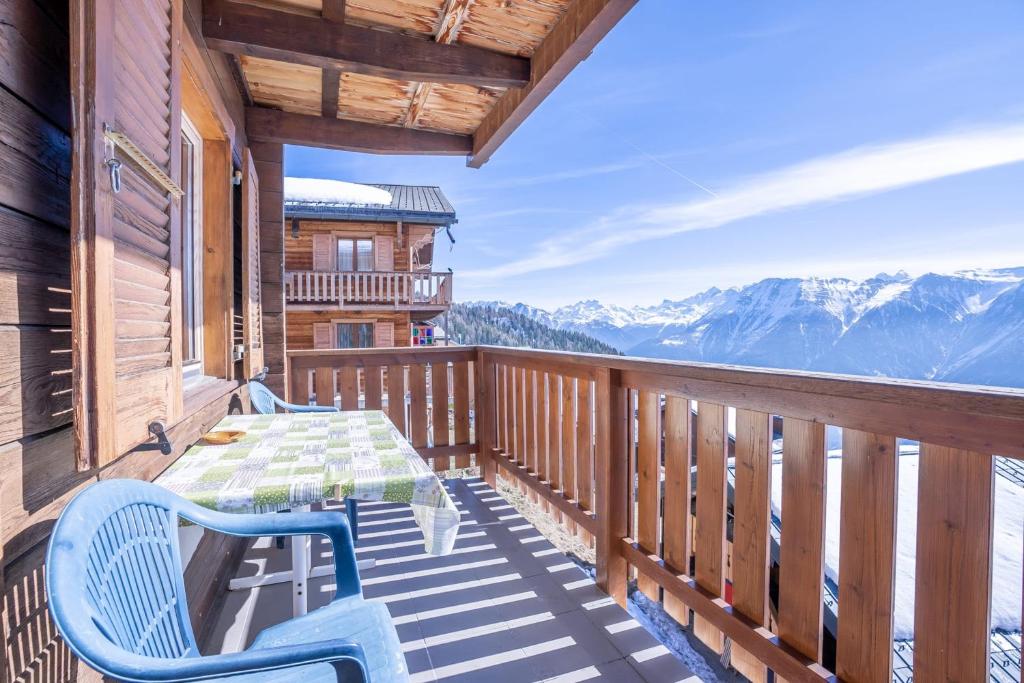 Chalet Weisshorn 3 photo 2