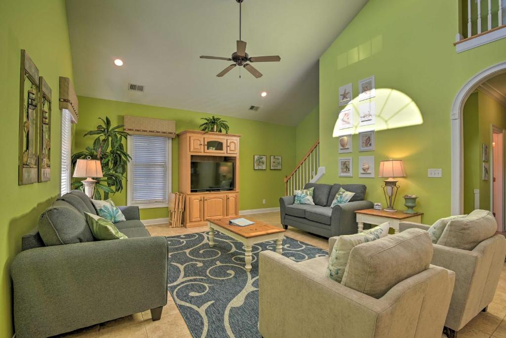 Charming Bermuda Bay Hideaway with Game Room! photo 3