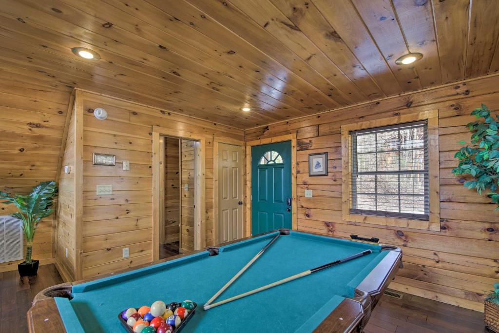 Gatlinburg Cabin with Pool Table and Hot Tub! photo 4