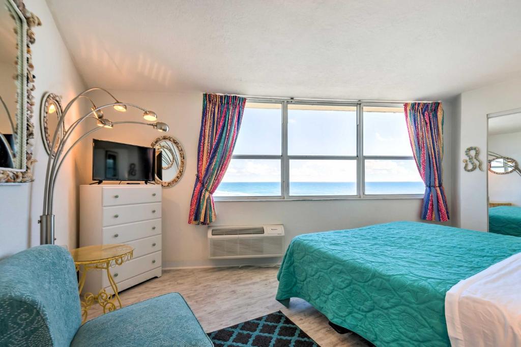 Daytona Beach Resort Condo 1 Mi to Ocean Center! photo 1
