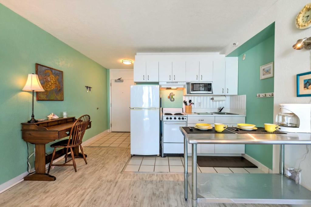 Daytona Beach Resort Condo 1 Mi to Ocean Center! photo 3
