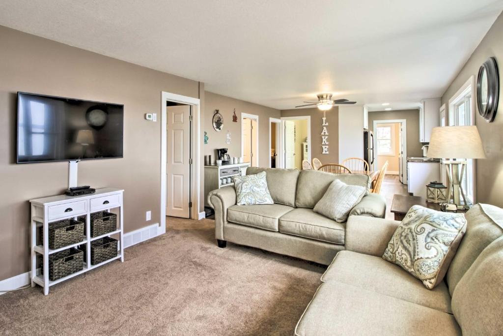 Pine River Lake Home with Boat and Kayak Rentals! photo 3