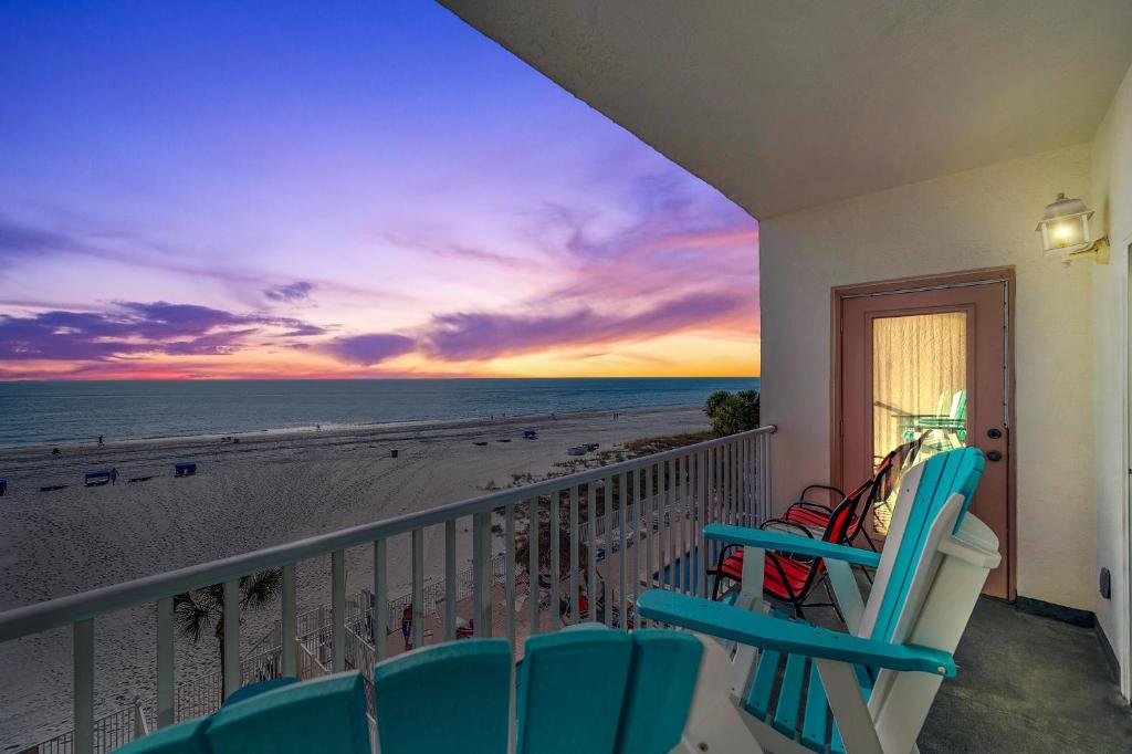 Breathtaking 2-bed 2-bath w- Full Gulf Views SB306 image