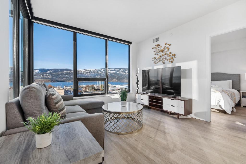 Brand New Luxury Downtown Near the Beach #10 photo 4