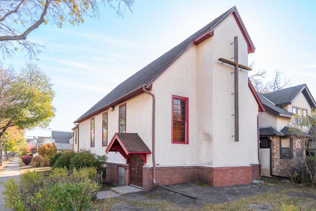 Lyndale Church Lodge photo 1