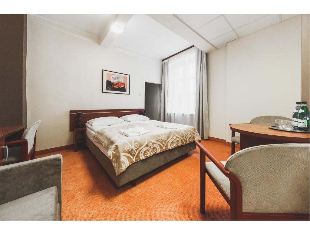 Двухместный (Улучшенный двухместный номер с 1 кроватью), Hotel Chmielna Warsaw
