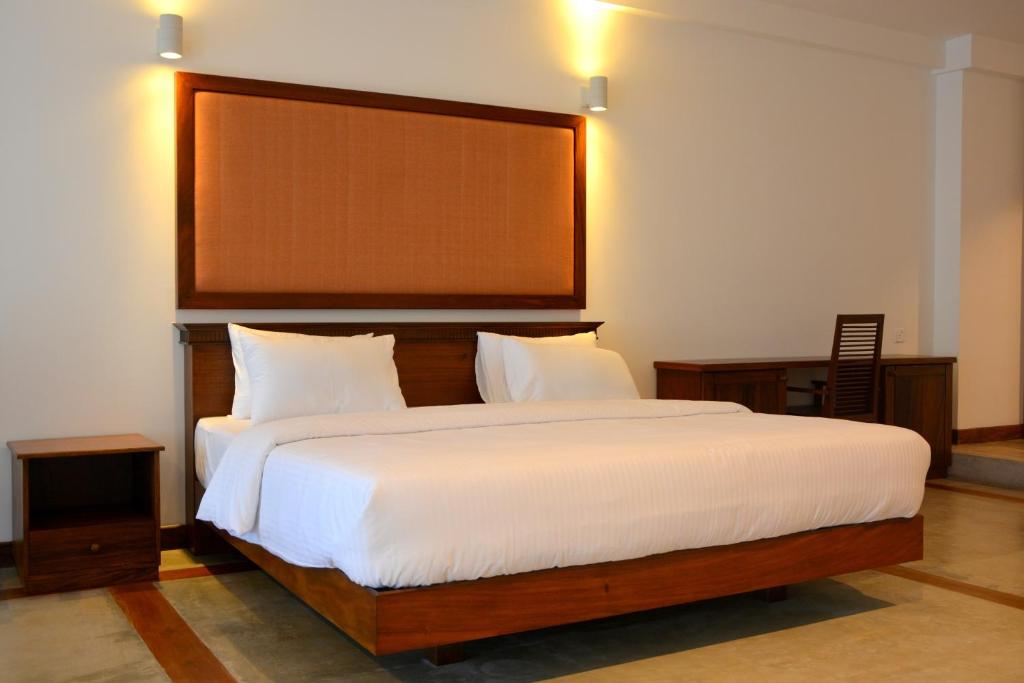 Трехместный (Номер Делюкс), Refresh Hotel Hikkaduwa