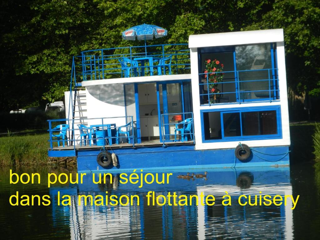 Maison flottante sur la seille photo 2