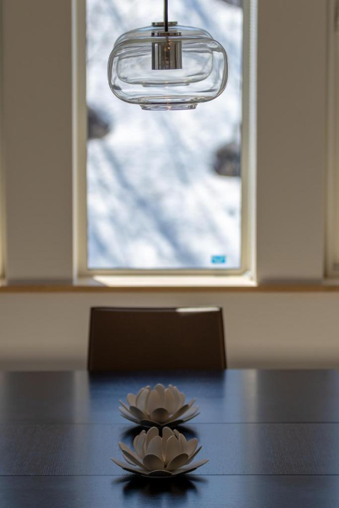 Owl House Niseko - Tap to explore photos