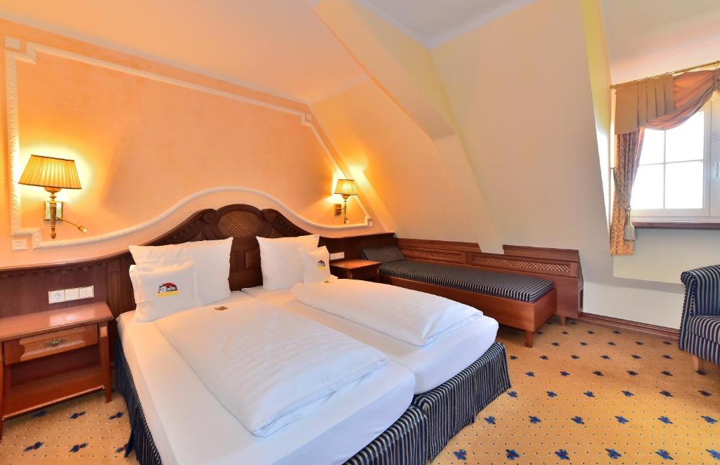 Schloss Hotel Wasserburg - Tap to explore photos