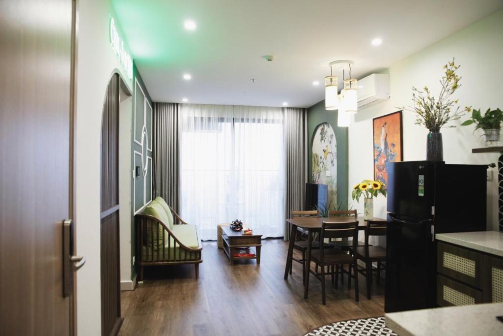 Vinhomes Ocean Park - Ctrl S by 1996 - The Luxe with bathtub - The Light with bathtub and projector - The Vintage with high floor - The Indochine with open view and high floor