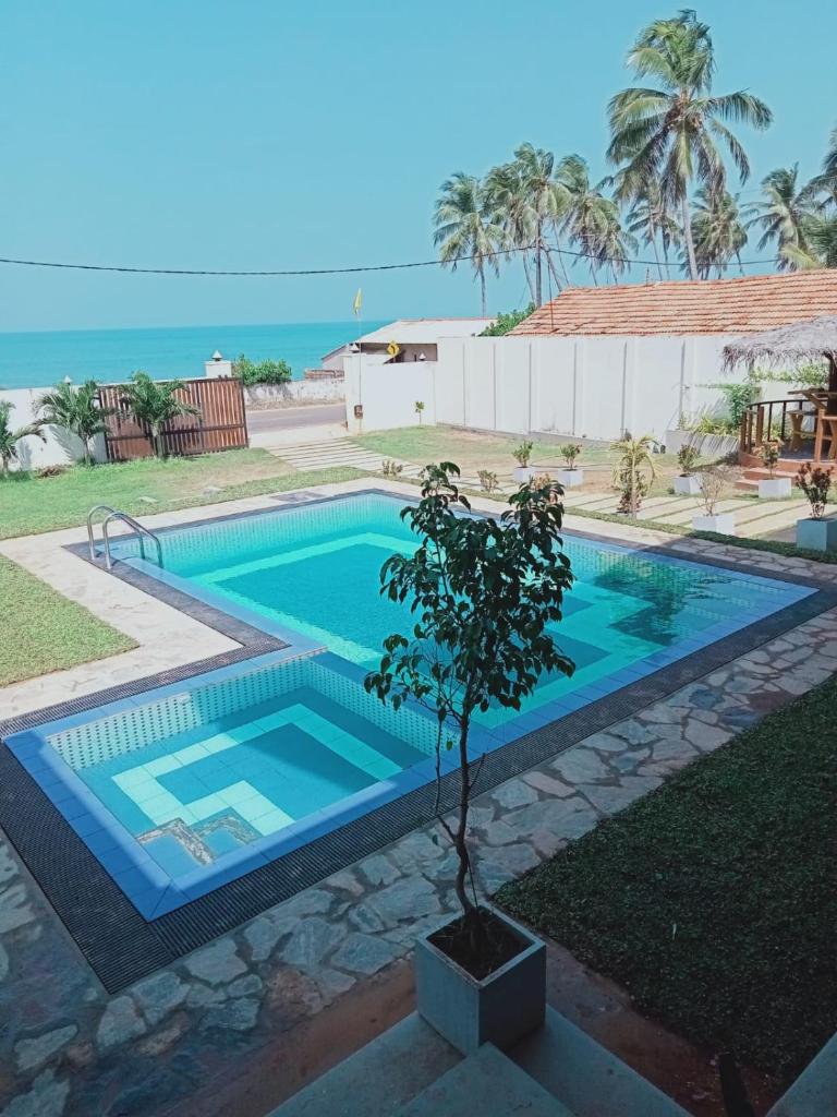ISAMAR FRONT BEACH photo 2