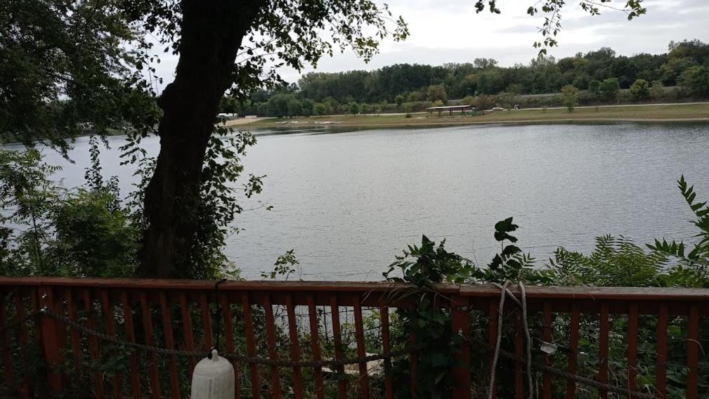 Lakeshore Glamping Camping 239 photo 1