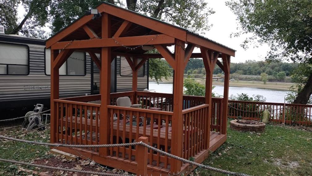 Lakeshore Glamping Camping 239 photo 2
