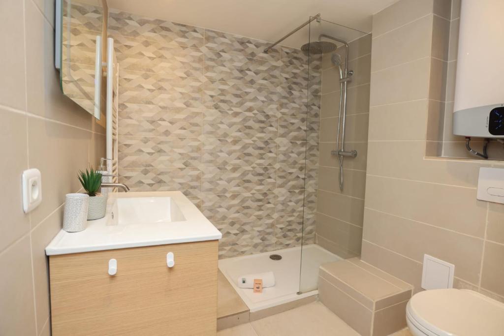 IMMOGROOM - 10 min from the city center - Renovated - Nice and cosy photo 2