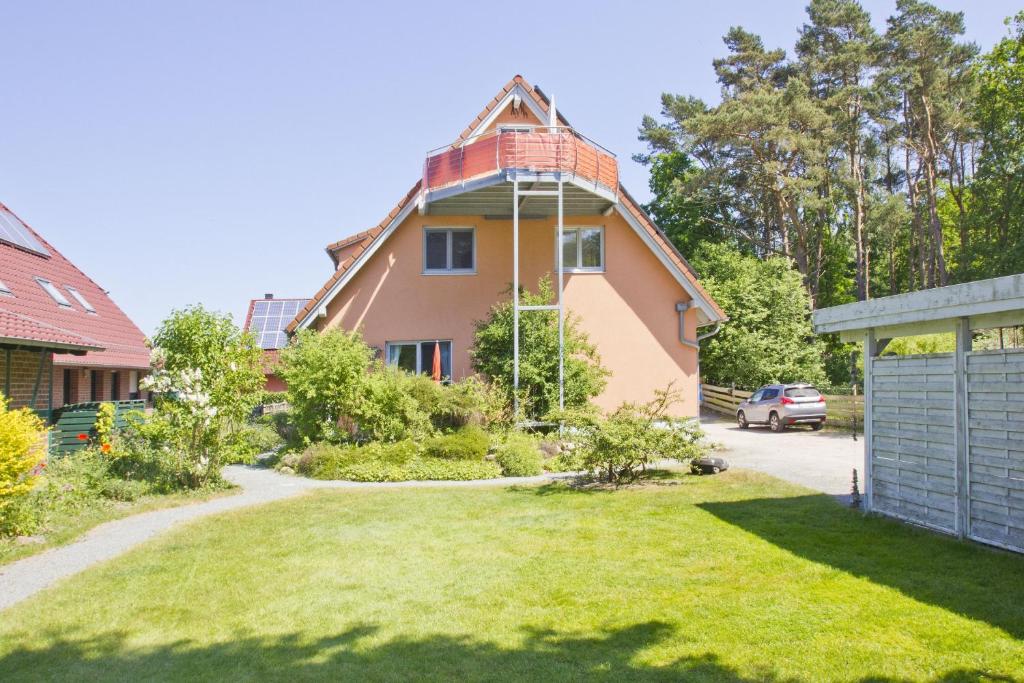 moderne FeWo Nr 5 mit Balkon, Sauna im Haus, Garten - Ferienwohnungen am Wald photo 1