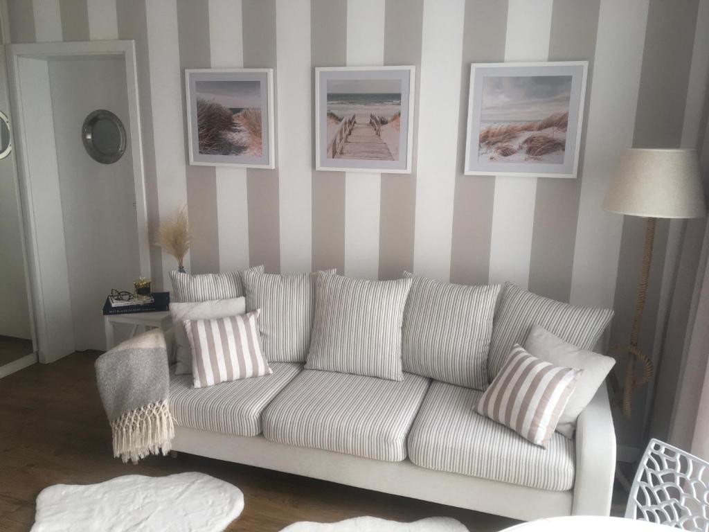 Apartament Marine Holiday Elbląg - winda -PARKING W HALI GARAŻOWEJ - GRATIS ! Business stays photo 1