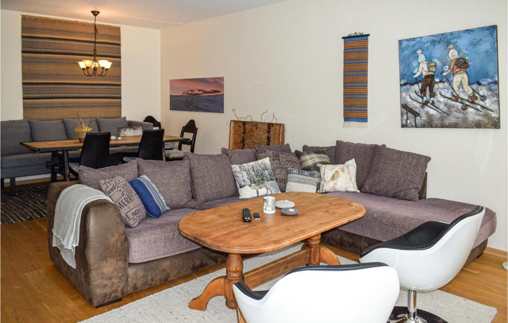 Awesome Apartment In Geilo With Wifi And 3 Bedrooms photo 1