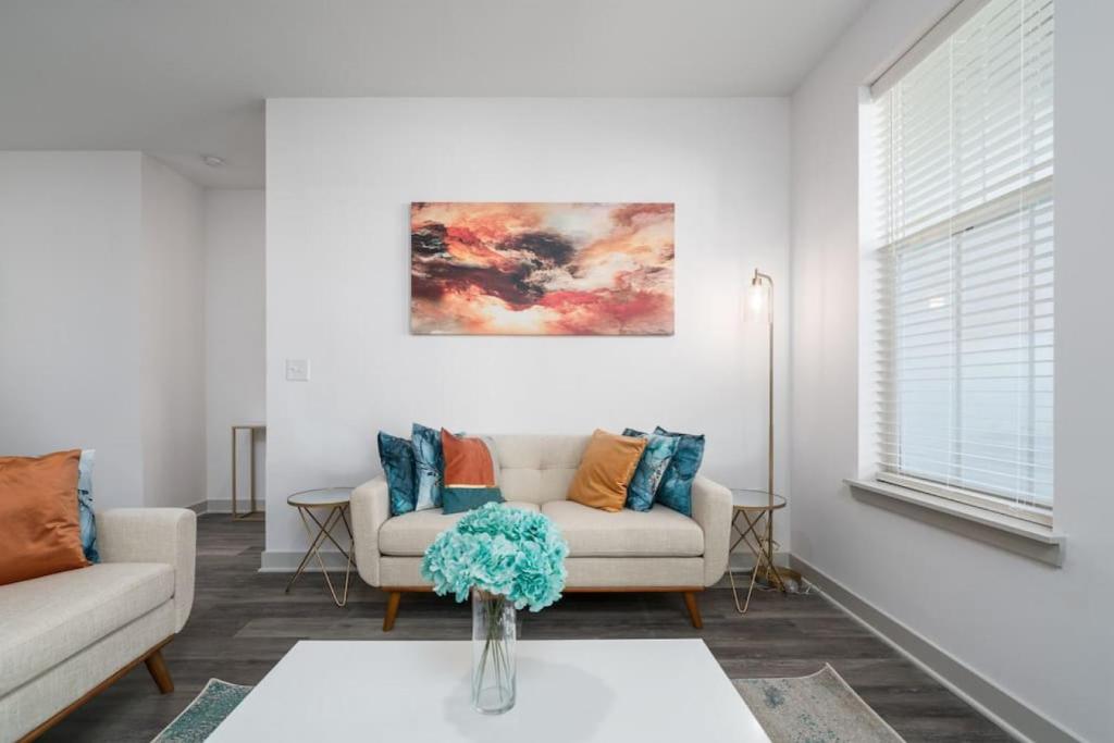 Your Lovely 2BD Whitestown image