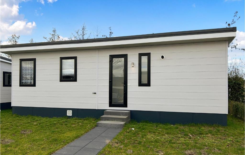 Beautiful Home In Scherpenisse With Outdoor Swimming Pool, Wifi And 2 Bedrooms