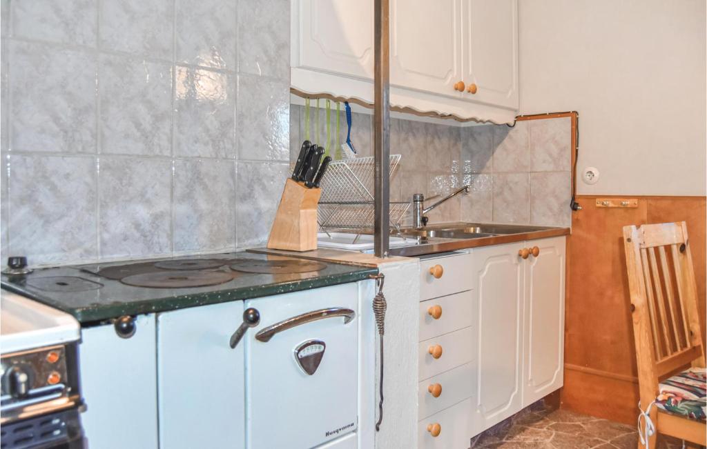 Beautiful Home In Bullaren With 2 Bedrooms And Wifi photo 2
