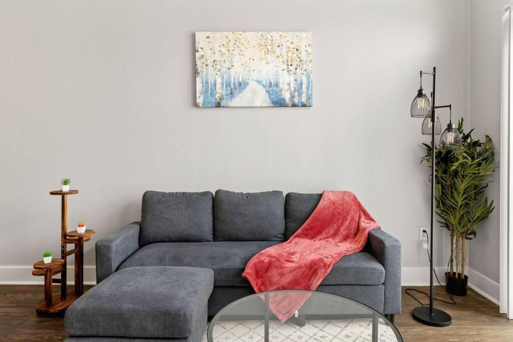 The Isabella: Riverwalk Loft image