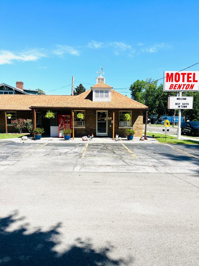 Benton Motel image