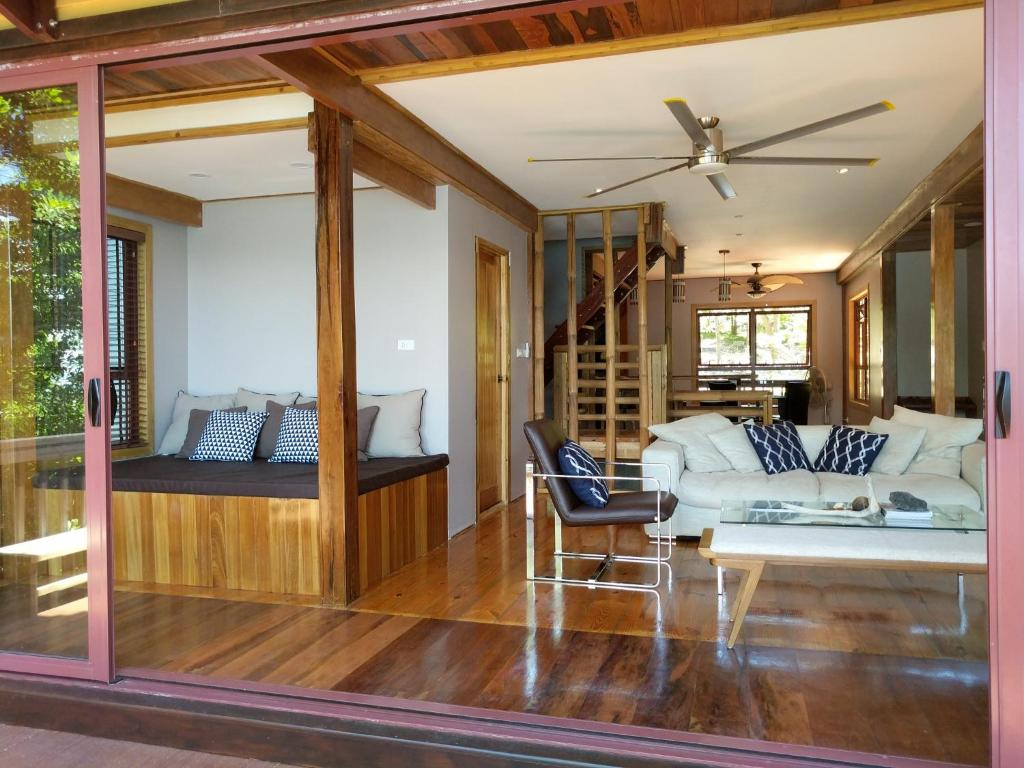Cashewnut Cove photo 3
