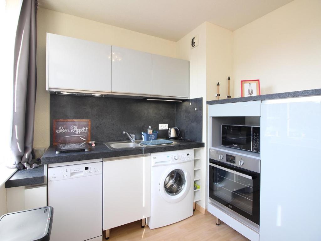 Appartement La Bourboule, 2 pièces, 5 personnes - FR-1-608-243 photo 3